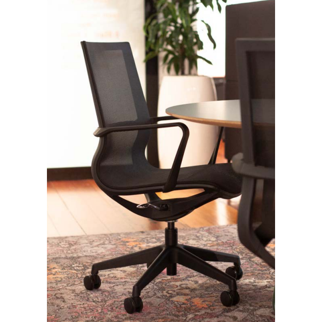 Nero Mesh Boardroom Chair